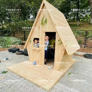 小木屋户外儿童游戏房可移动木房子组装树屋防腐木幼儿园小房子