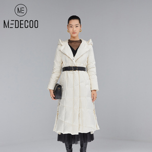 MEDECOO/墨蒂珂冬季新款 时尚连帽衍缝90白鸭绒羽绒服保暖外套女