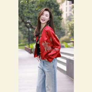 2024年夏季新款新中式国风女装高级感超好看唐装红色缎面刺绣外套