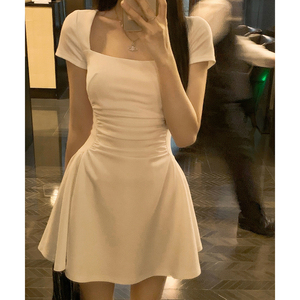 白色连衣裙女夏季法式纯欲长裙小个子收腰又甜又辣裙子小白裙短裙