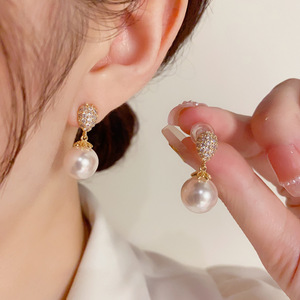 微镶锆石水滴型珍珠耳钉女时尚轻奢优雅s925银针小巧耳环耳饰