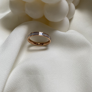 CKerwin「精致美学」复古小众轻奢珍珠母贝贝壳玫瑰金钛钢戒指