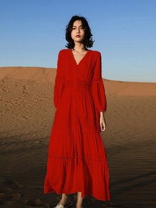 大红色长袖连衣裙西藏云南旅游拍照穿搭沙漠长裙海边度假沙滩裙仙