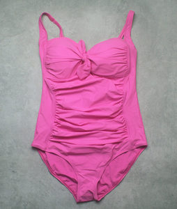 新西兰骚粉色pink减龄一字领抹胸层褶遮肚固定胸垫夏季连体游泳衣