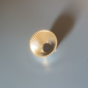 LED大功率灯φ30MM高18MM小射灯反光灯罩聚光11孔塑光杯反光碗罩