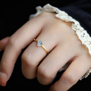 S925纯银戒指女设计小众森系蓝钻三角形素圈情侣指环电子少女尾戒