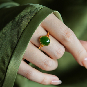 《春庭暮》天然和田玉碧玉戒指女款正品蛋面阳绿翡翠玉石宝石中式