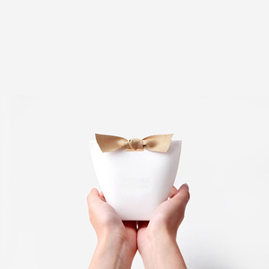创意费列罗巧克力喜糖纸盒饰品礼盒韩式精美手拿赠品手袋定做logo
