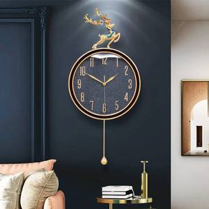 鹿头轻奢挂钟客厅时尚家用现代时钟新中式创意钟表挂墙装饰石英钟