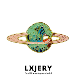LXJERY 神奈川冲浪里与土星混搭胸针 日系浮世绘金属书包装饰徽章