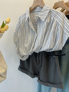 竖条纹衬衫女夏季法式复古港风设计感小众高级感雪纺短袖休闲上衣