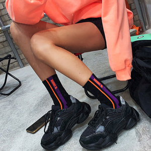 韩国荧光糖果色侧标字母女袜子橘色荧光绿螺纹运动滑板跳舞中筒袜