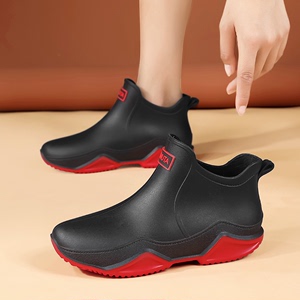 时尚短筒雨鞋女2024春夏季新款厨房工作胶鞋耐磨防水防滑轻便水鞋