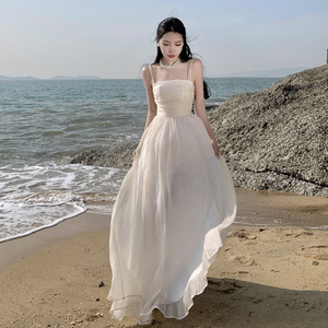 法式白色吊带连衣裙夏季气质高级感海边度假沙滩收腰到脚踝长裙子