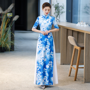 改良版越南奥黛旗袍2024新款走秀演出服中国风舞台年轻款显瘦大码