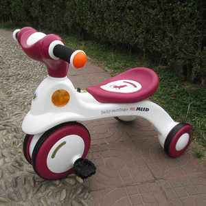 米蓝图三轮车儿童婴儿脚踏车男孩女孩玩具车米兰图宝宝三轮车童车