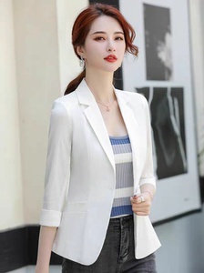白色西装外套女夏薄款修身中袖上衣气质休闲七分袖小个子短款西服