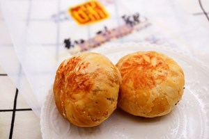 杭州特产知味观榨菜鲜肉月饼中秋月饼苏式酥皮现烤咸月饼