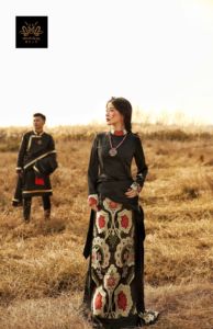 赞美云登原创新款女士藏族服装康巴安多改良藏袍西藏服饰