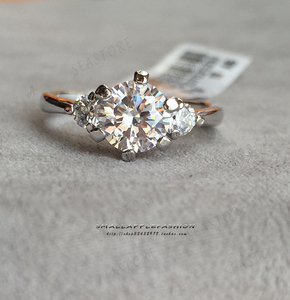 包邮仿钻石戒指1.5克拉连钻指环结婚仿真钻戒碎钻结婚礼婚庆送盒