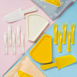 网红奶酪塑料刀叉盘一次性餐具生日蛋糕袋装卡通蛋糕分装芝士餐盘