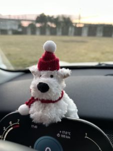 西高地小狗汽车中控副驾驶装饰粘贴家居摆件新年毛绒玩具礼物