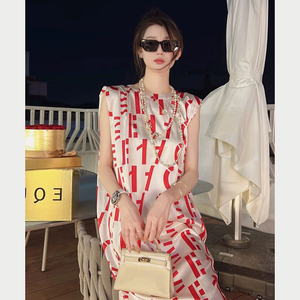 女装韩版设计感气质高级感裙子休闲时尚显瘦垫肩红色连衣裙女夏装