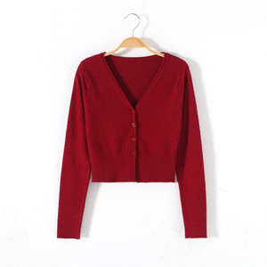 法式复古V领红色针织开衫外套女秋冬新款网红束腰小短款毛衣披肩