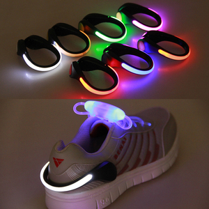 发光鞋夹灯闪光鞋夹户外运动警示灯夜跑装备鞋扣粉色LED鞋灯散步