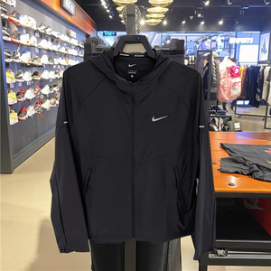 Nike耐克小勾男女运动休闲梭织连帽薄款防风防晒夹克外套 DD4747