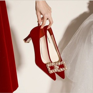 红色婚鞋粗跟中式秀禾鞋新娘鞋不累脚高级感回门结婚敬酒高跟鞋女