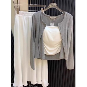 灰色冰丝针织防晒开衫女薄款披肩夏季韩版短款空调罩衫两件套上衣