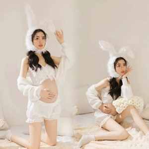 913新款影楼孕妇照服装兔年主题拍照摄影可爱少女感孕装艺术写真