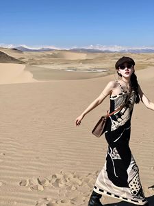 沙漠穿搭国潮民族风吊带长裙女异域风情西藏旅游拍照设计感连衣裙