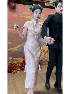 粉色新中式改良订婚旗袍年轻款高端气质名媛绝美重工小香风连衣裙