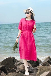 度假沙滩裙女夏季玫红色短袖大码棉麻连衣裙中长款旅游亚麻裙子
