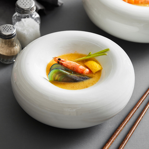 新款意境菜餐具特色保温菜盘创意酒店陶瓷个性餐厅用北欧欧式摆盘