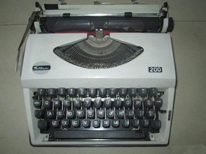 物件相好英文打字机老式复古可打印可打字老式机械可以打世纪橱窗