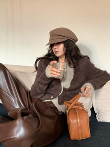 HOLDER2023秋新款韩版设计感撞色假两件V领单排扣针织开衫毛衣女