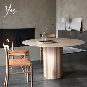 北欧设计师中古风实木餐桌日式圆桌木条型桌子酒店小户型