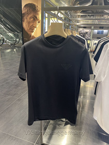 德国代购 Prada普拉达正品男士胸前浅色三角标圆领短袖T恤UJN880