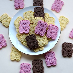 网红小熊饼干蛋糕装饰可爱背包熊插件生日甜品纸杯烘焙ins风摆件