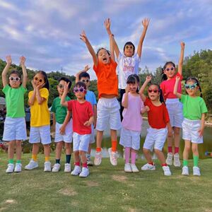 六一多多演出服装幼儿园舞蹈糖果色毕业照T恤小学生啦啦队表演服