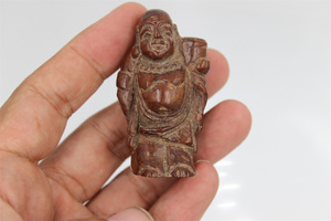 七八十年代老木雕 麻梨疙瘩 手工雕刻 十八罗汉之托钵罗汉 挂件