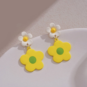 茶系花朵耳钉特别设计感双生花耳环小众黄色小花铃兰耳饰温柔气质