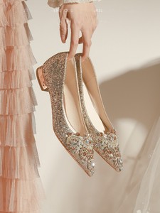 金色婚鞋女浅口平底孕妇可穿新娘鞋小众高级感水钻亮片大码水晶鞋