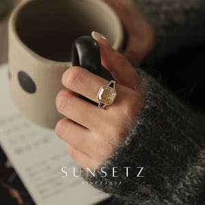 Sunsetz白茶方钻锆石水晶戒指小众设计感无性别指环轻奢个性时尚