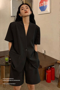 V领黑色西装短袖外套2023夏季新款韩版休闲薄款西服五分裤套装女