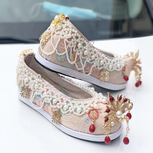 中式秀禾鞋婚鞋香槟米黄珍珠汉服弓鞋内增高古装新娘出门鞋定加绒