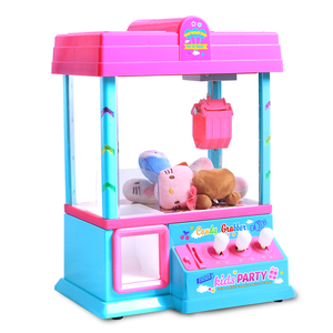 儿童迷你抓娃娃机夹公仔机投币糖果机扭蛋机器小型家用游戏机玩具